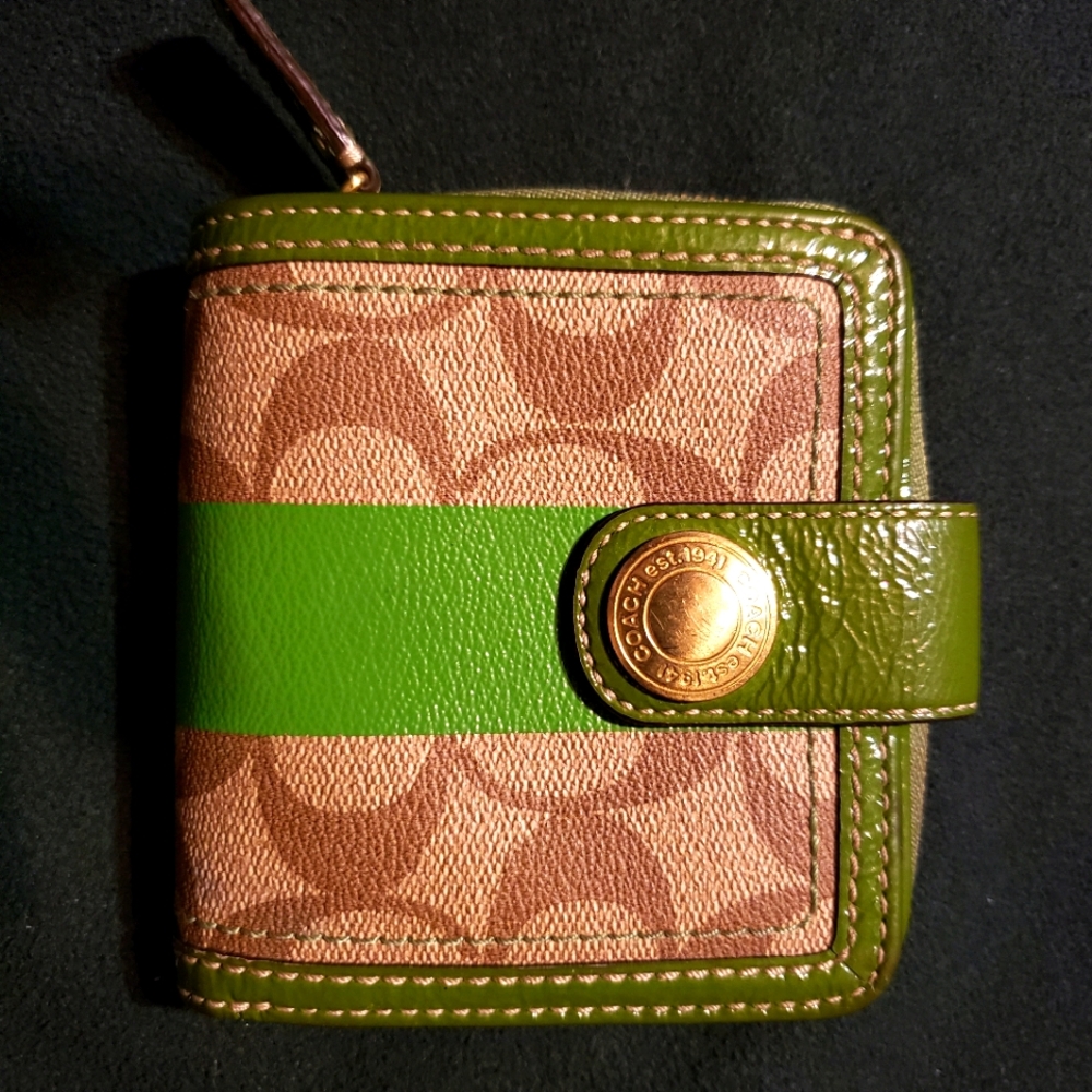Not for Sale. Leather Signature Coach Women's Wallet w/ Lime Green Trim